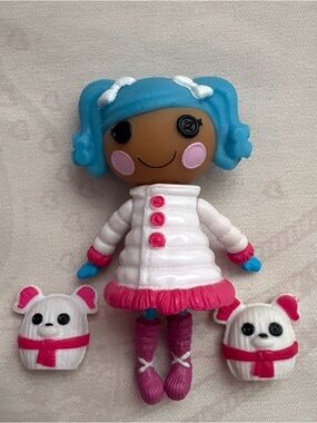 Lalaloopsy-Inspired Blue-Haired Doll with Pink Accents